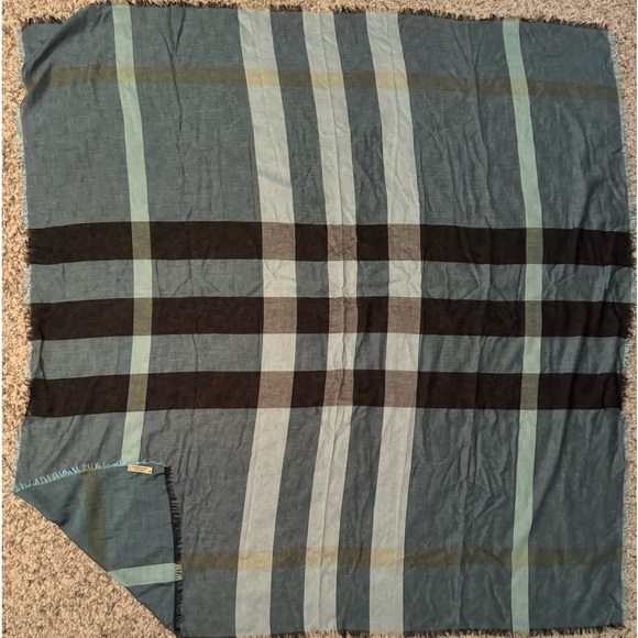 Burberry lightweight check scarf -Blue-Grey - Picture 2 of 3